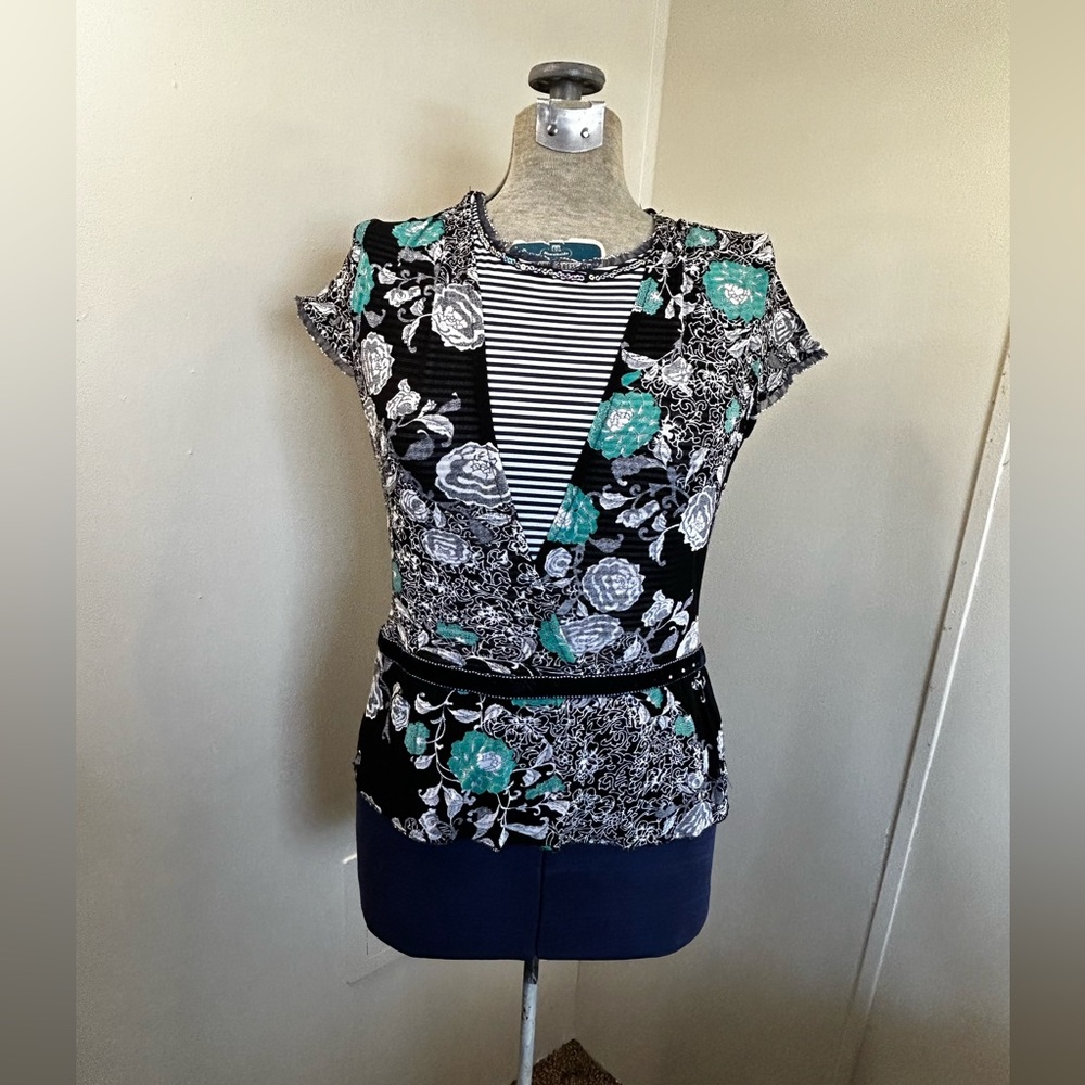 Pinadas Vintage Black/White/Teal Floral Short Sleeve Shirt Women’s Medium Petite